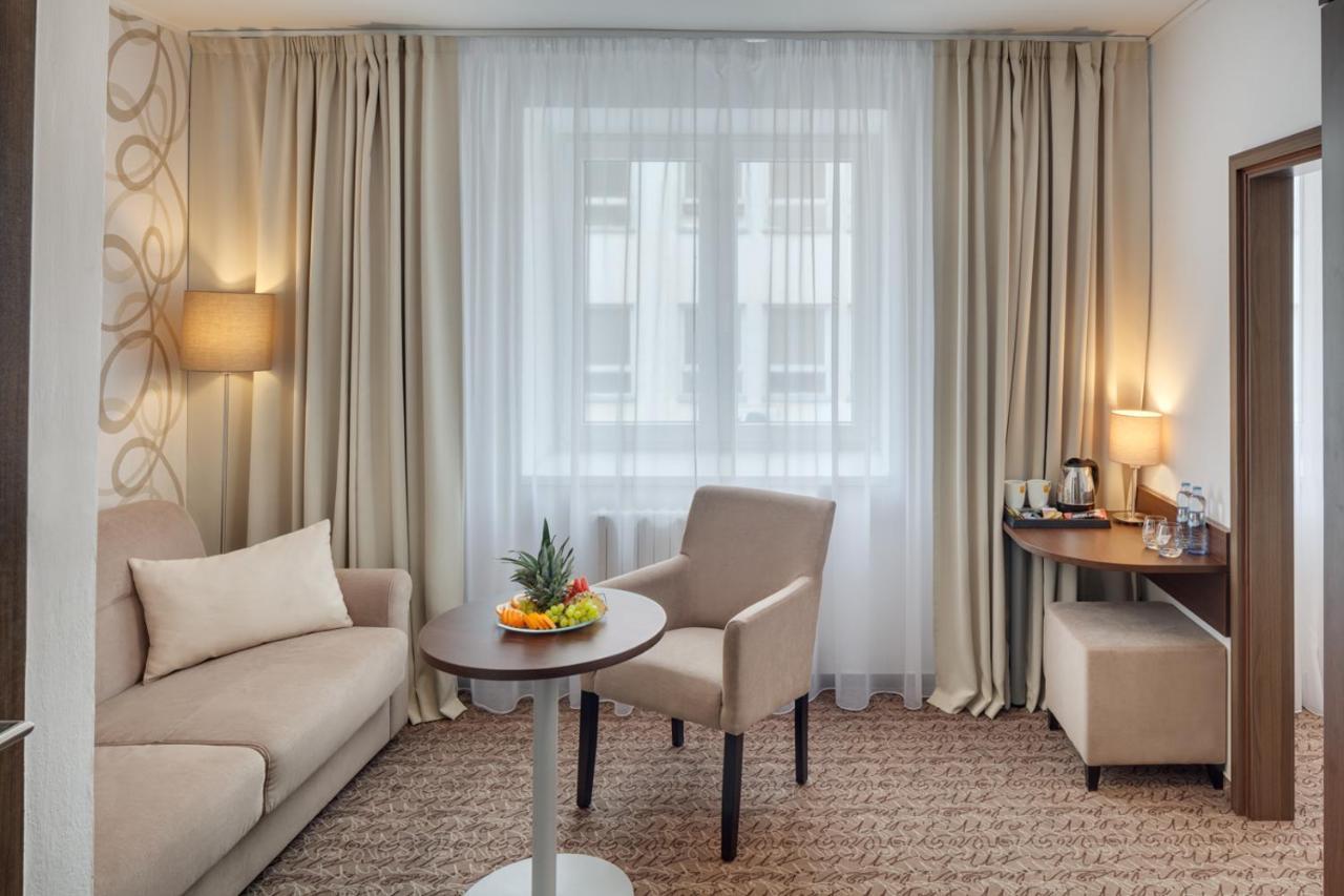 Hotel Atlas เบเนชอฟ ภายนอก รูปภาพ