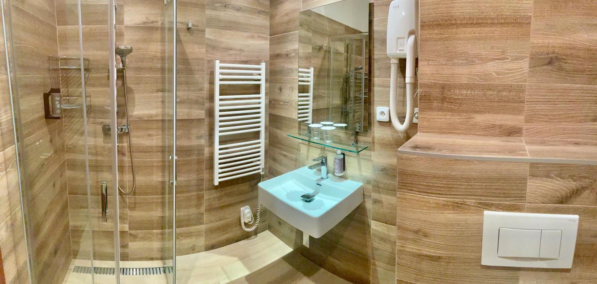 Hotel Atlas เบเนชอฟ ภายนอก รูปภาพ